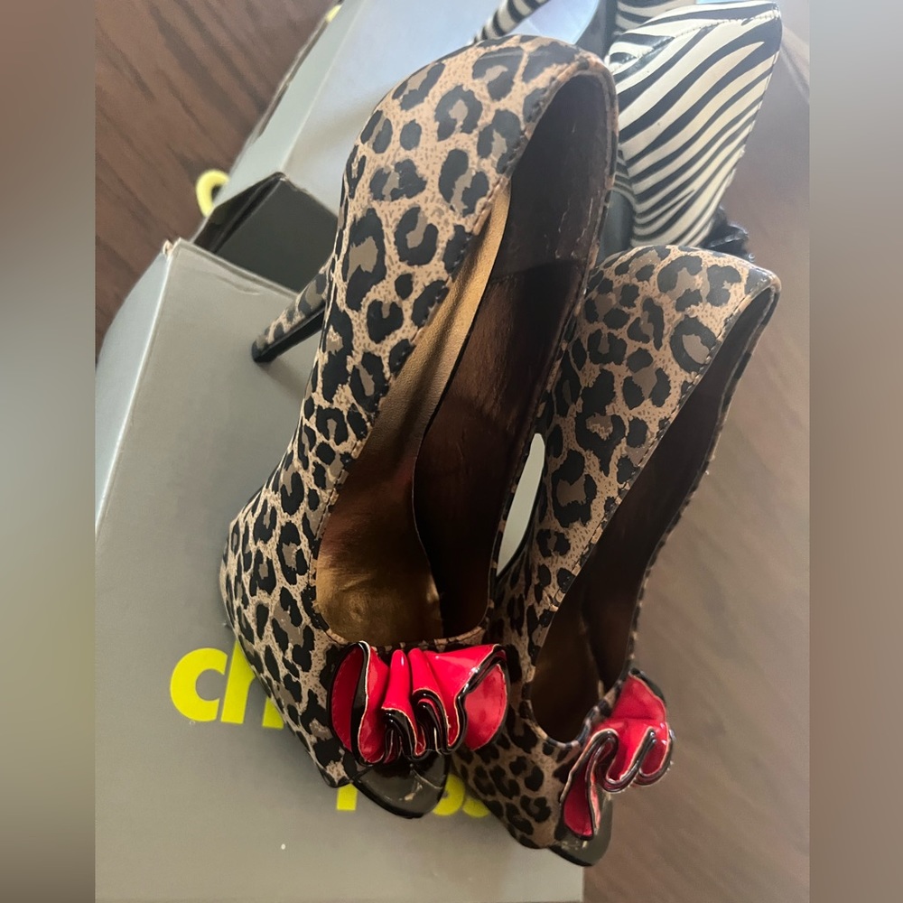 2 pair animal print heels - Picture 3 of 8